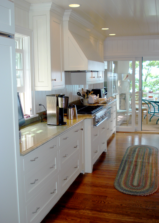 SKB White Kitchen